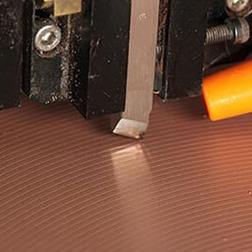 Dispositivo di correzione della placca addominale